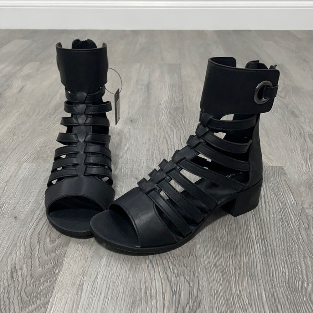 NWT Forever 21 Gladiator Heel Sandal